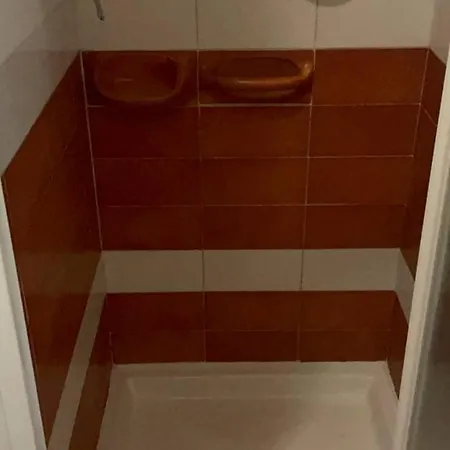 Metro Lanza Palace